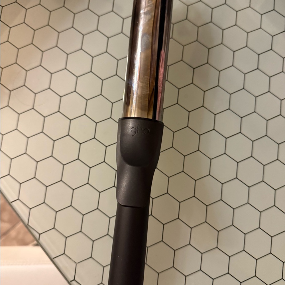 Ghd 1.25 curling iron - Picture 4 of 4